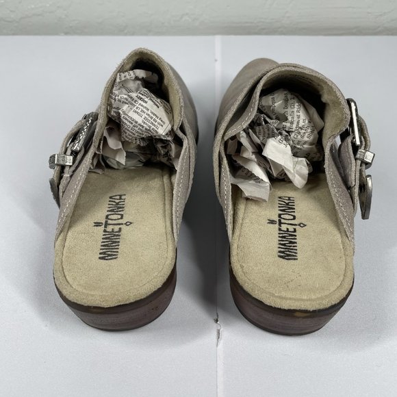 Minnetonka Gray Mules with Brown Heel - Picture 6 of 10